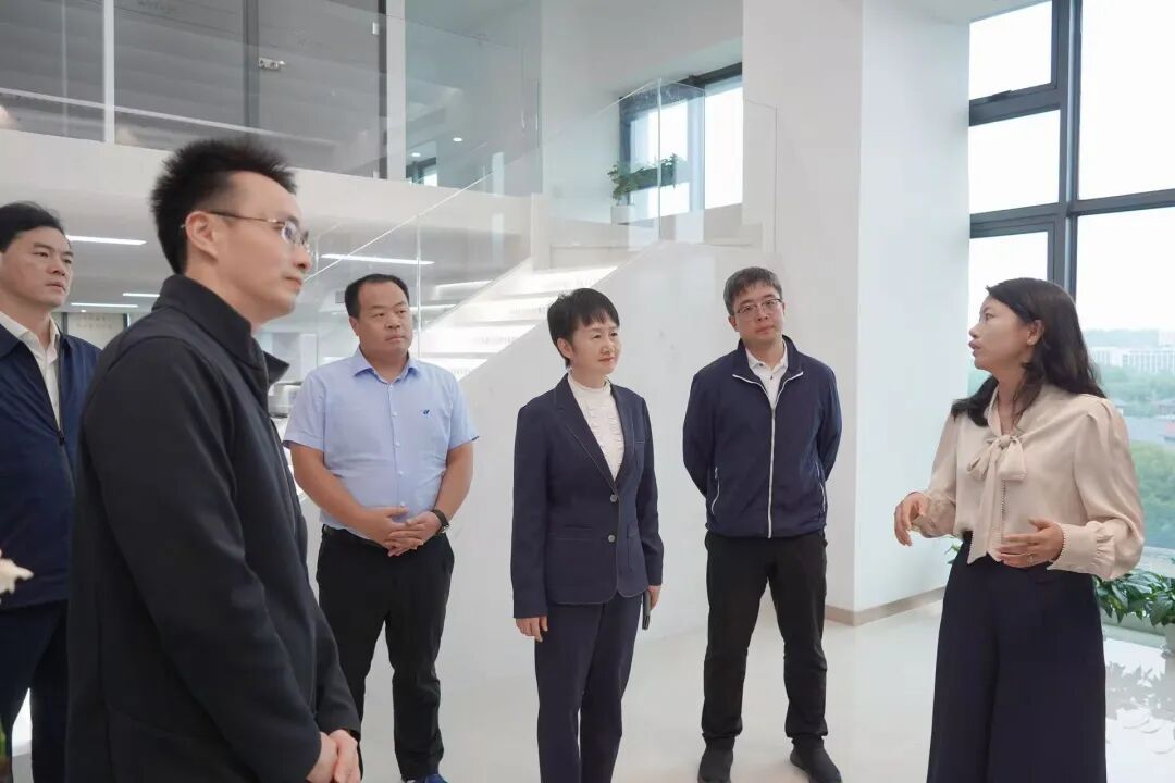 罗玉环走访调研中科闻歌、华为长沙研究所